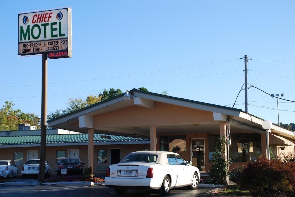 Chief Motel Fayetteville Extérieur photo