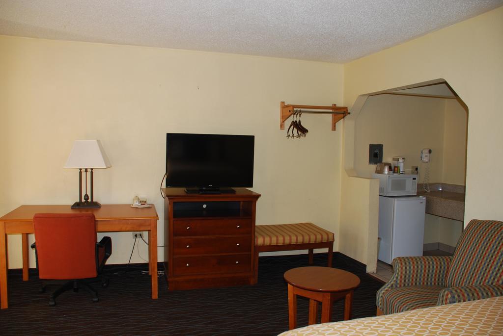 Chief Motel Fayetteville Extérieur photo